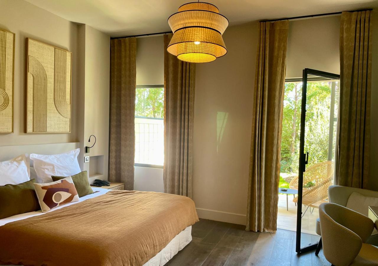 Les Lodges Sainte-Victoire Hotel & Spa Le Tholonet Esterno foto
