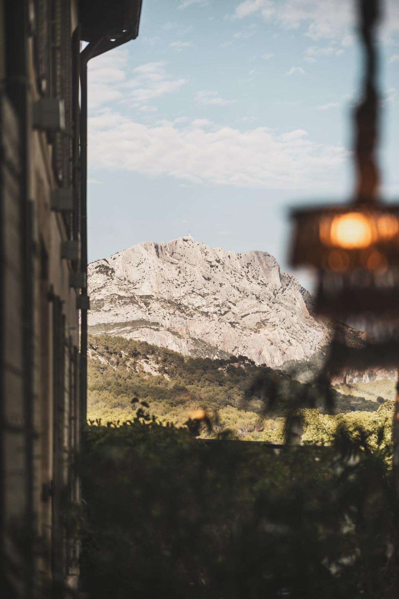 Les Lodges Sainte-Victoire Hotel & Spa Le Tholonet Esterno foto